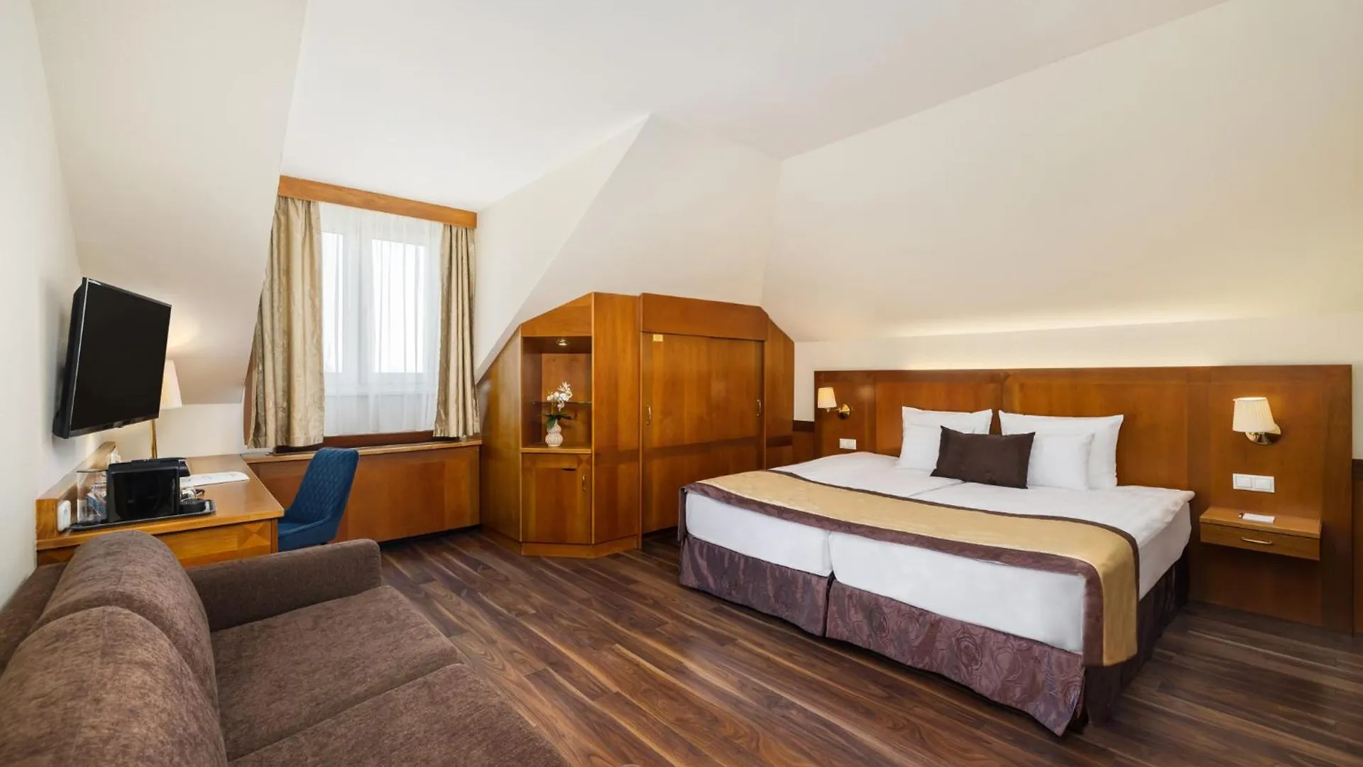 Carlton Hotel Buda Castle بودابست 4*,