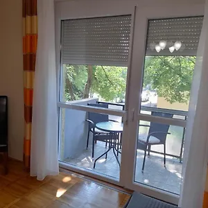Apartament Zoeld Sziget Apartmanlakas Eger