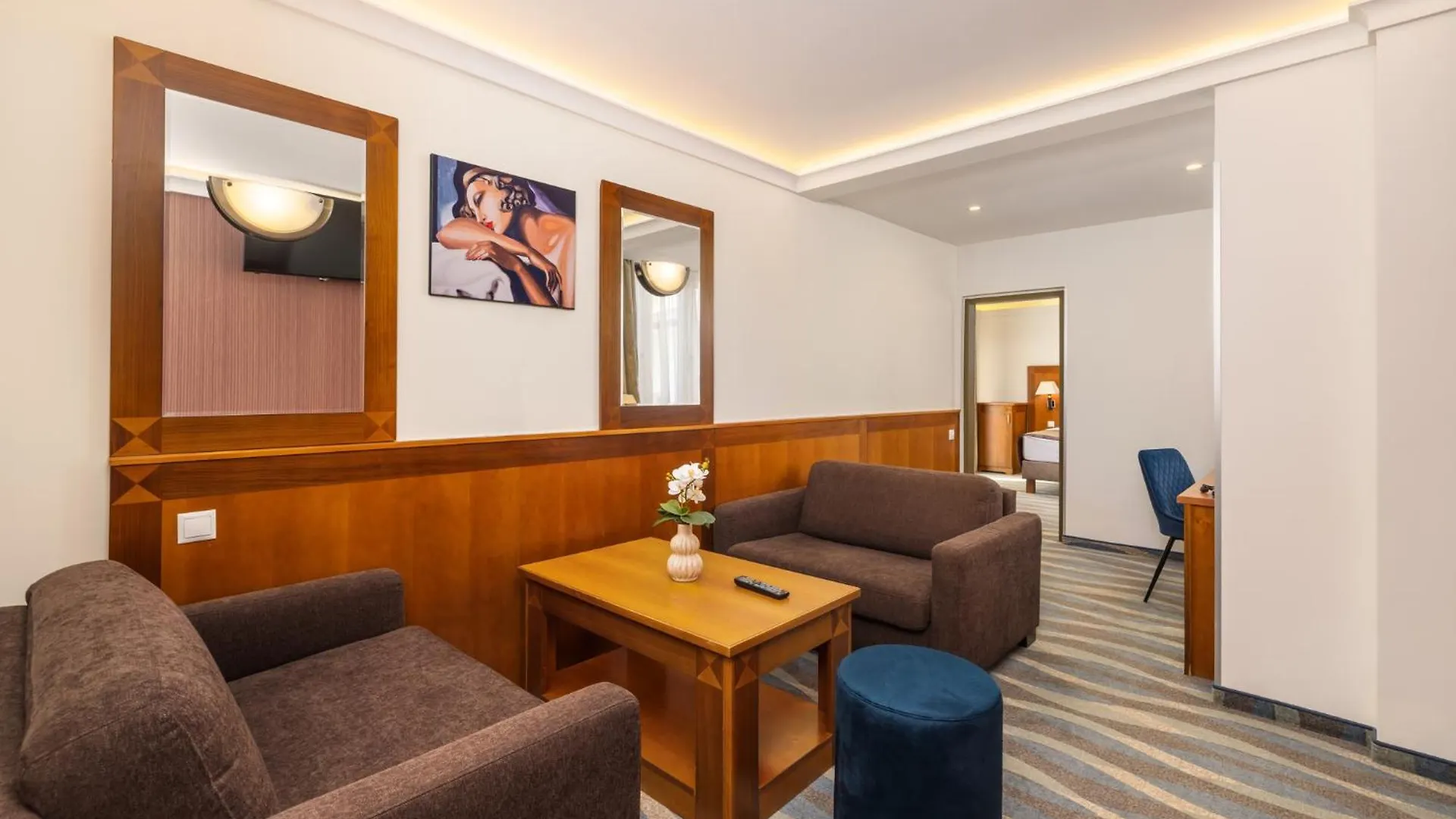 ****  Carlton Hotel Buda Castle Budapest Hungary