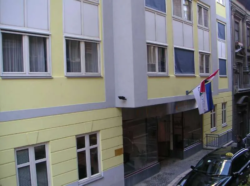 Exe Carlton Hotel Budapest 4*,
